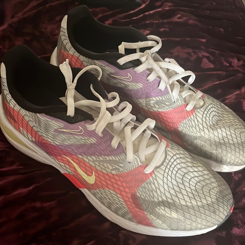 Dimsix nike